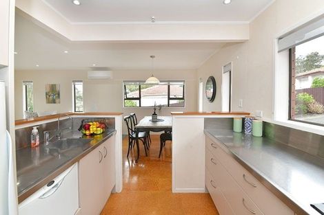 Photo of property in 2/12 Ramsgate Terrace, Mairangi Bay, Auckland, 0630