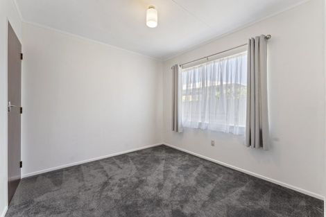 Photo of property in 8a Tasman Street, Levin, 5510