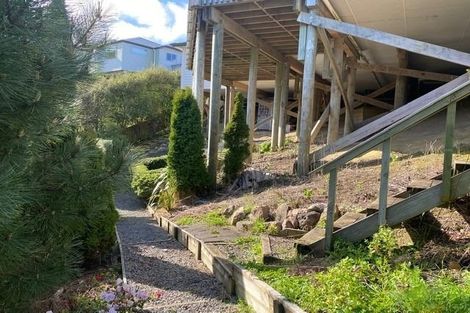 Photo of property in 9 Gifford Grove, Churton Park, Wellington, 6037