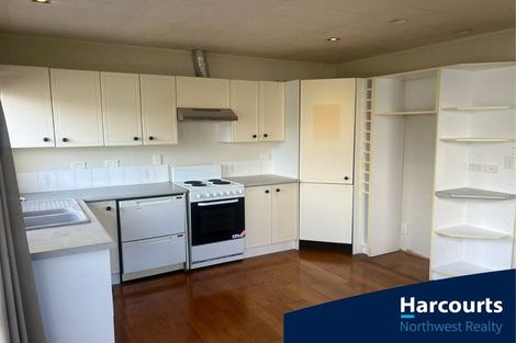 Photo of property in 12 Posa Avenue, Henderson, Auckland, 0612