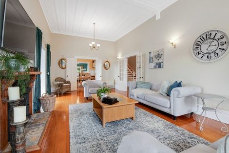 Photo of property in 14 Nelson Street, Helensville, 0800