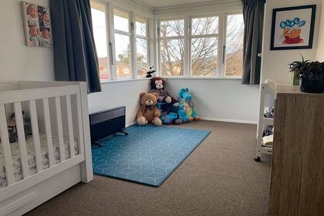 Photo of property in 28 Burgess Street, Green Island, Dunedin, 9018