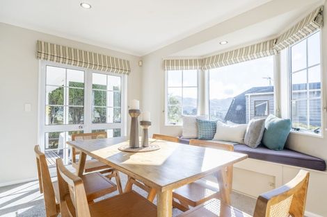 Photo of property in 12 Ronald Woolf Place, Churton Park, Wellington, 6037