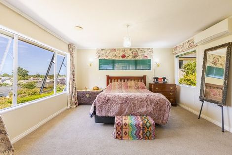 Photo of property in 43 Hetley Crescent, Taradale, Napier, 4112