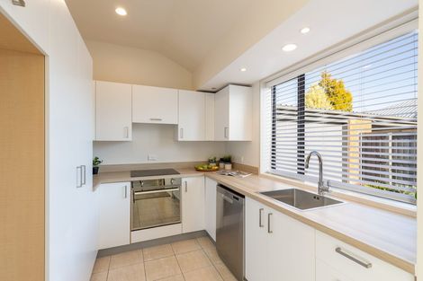 Photo of property in 5 Stroud Lane, Papanui, Christchurch, 8053