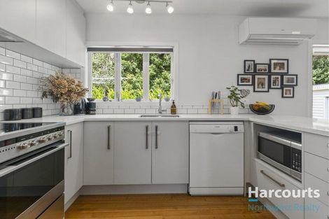 Photo of property in 2/92 Kervil Avenue, Te Atatu Peninsula, Auckland, 0610