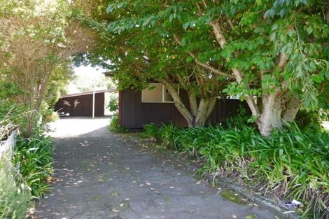 Photo of property in 466 South Road, Omata, New Plymouth, 4374