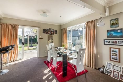 Photo of property in 7 Pinehurst Crescent, Russley, Christchurch, 8042