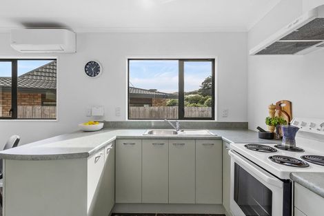 Photo of property in Redwood Village, 25/42 Main Road, Tawa, Wellington, 5028