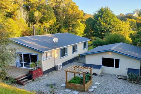 Photo of property in 50 Pitt Street, Runanga, 7803