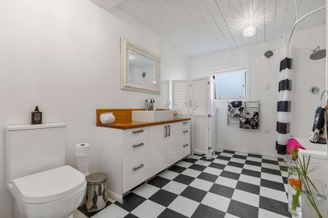 Photo of property in 40 Osprey Drive, Welcome Bay, Tauranga, 3112