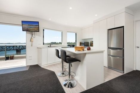 Photo of property in 4/6 Elizabeth Street, Tauranga, 3110