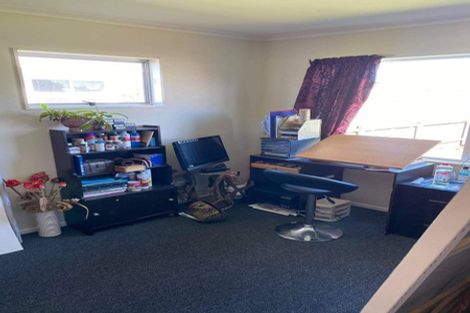 Photo of property in 11 Heather Street, Levin, 5510