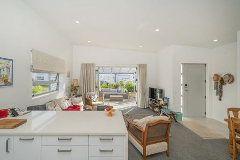 Photo of property in 16 Vanita Drive, Whitianga, 3510