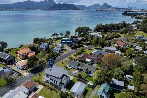 Photo of property in 2 Graham Street, One Tree Point, 0118