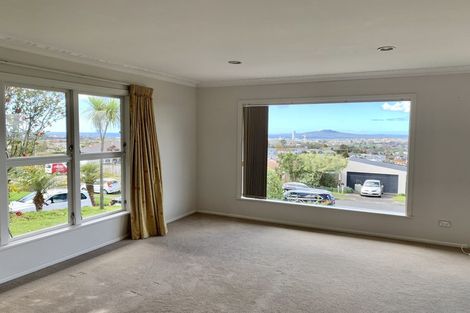 Photo of property in 8 Speedy Crescent, Hillcrest, Auckland, 0627