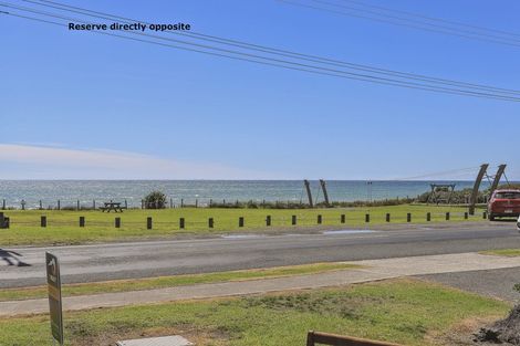 Photo of property in 142 Pukehina Parade, Pukehina, Te Puke, 3189