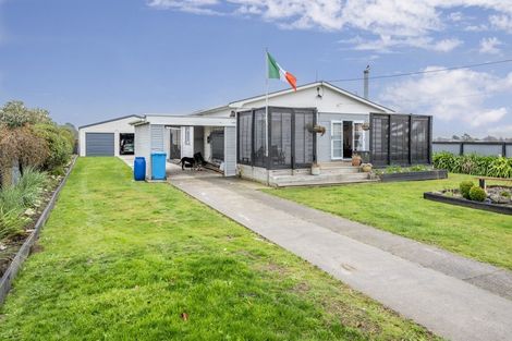 Photo of property in 121 Hokio Beach Road, Levin, 5510