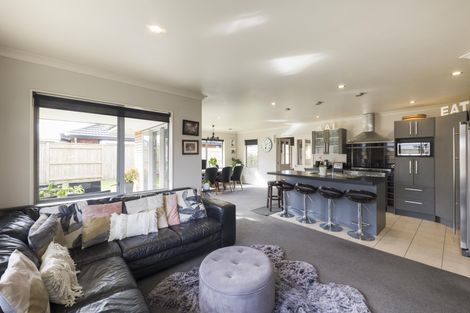 Photo of property in 9 Dryden Court, Kelvin Grove, Palmerston North, 4414