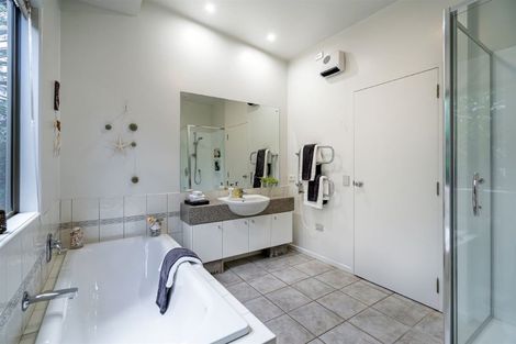 Photo of property in 2/25 Auld Street, Torbay, Auckland, 0630