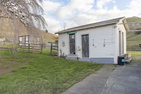 Photo of property in 7975 State Highway 1, Taihape, 4793