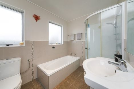 Photo of property in 8 Kaimanawa Street, Kelvin Grove, Palmerston North, 4414