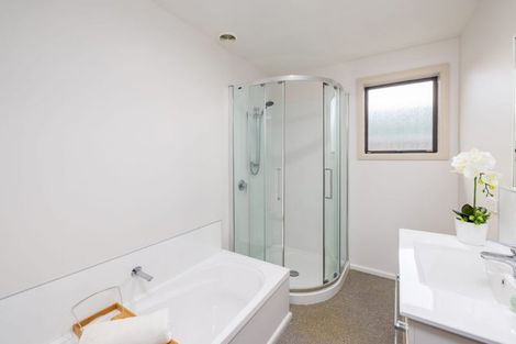 Photo of property in 60 Niven Street, Avondale, Christchurch, 8061