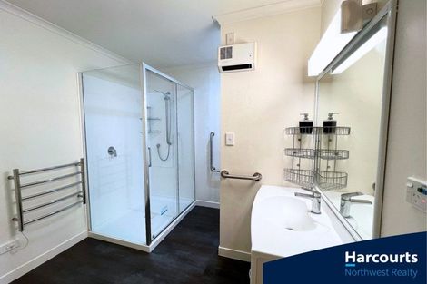 Photo of property in 151c Colwill Road, Massey, Auckland, 0614