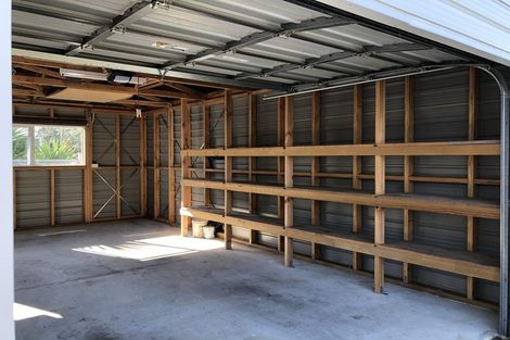 Photo of property in 2 Taihiki Road, Clarks Beach, 2122