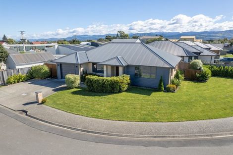 Photo of property in 3 Hereford Drive, Carterton, 5713