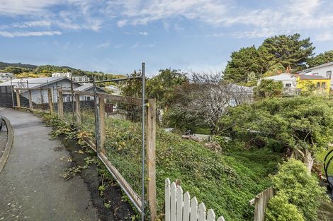 Photo of property in 15 Akatea Street, Berhampore, Wellington, 6023