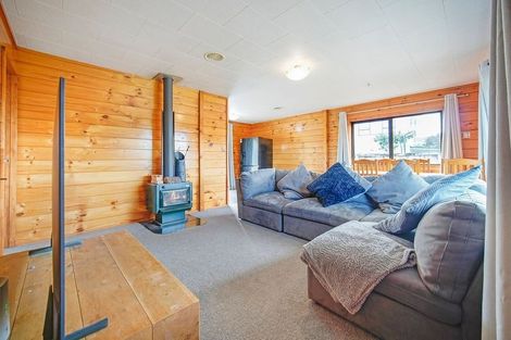 Photo of property in 7 Kaipara Portage Road, Riverhead, 0820