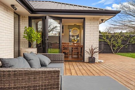 Photo of property in 33 Tara Crescent, Woodend, 7610