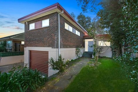 Photo of property in 52 Lawrence Crescent, Hillpark, Auckland, 2102