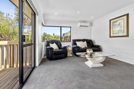 Photo of property in 2 Bannings Way, Hobsonville, Auckland, 0618