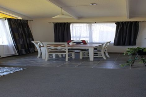 Photo of property in 16 Villa Place, Bell Block, New Plymouth, 4312