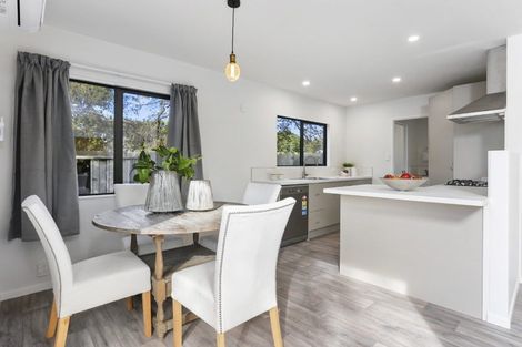 Photo of property in 16b Wilkie Place, Mount Wellington, Auckland, 1060