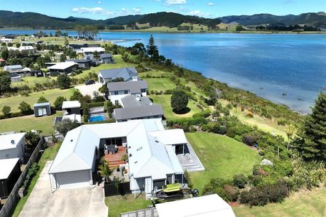 Photo of property in 132 Harbour Drive, Matarangi, Whitianga, 3592