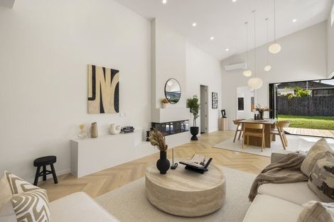 Photo of property in 8 Creamer Avenue, Belmont, Auckland, 0622