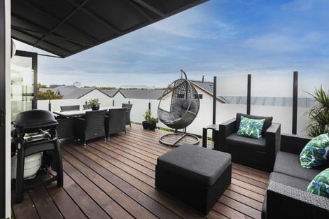 Photo of property in 59 Waterstock Way, Parklands, Christchurch, 8083