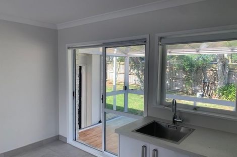 Photo of property in 2/22 Gladys Avenue, Glenfield, Auckland, 0629