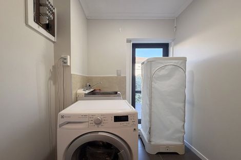 Photo of property in 1/6 Colum Place, Bucklands Beach, Auckland, 2014