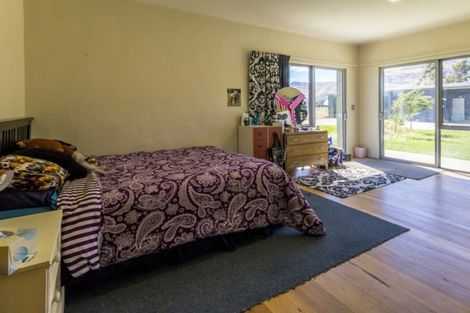 Photo of property in 29 Paterson Drive, Hawea Flat, Wanaka, 9382