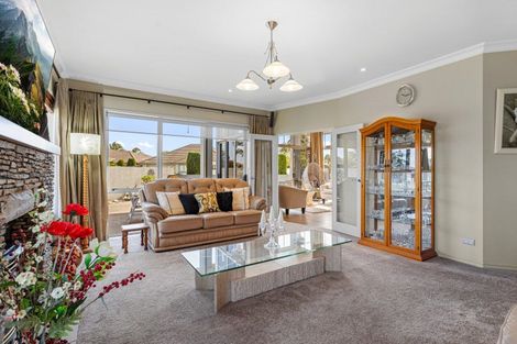 Photo of property in 1 Saratoga Court, Papamoa Beach, Papamoa, 3118