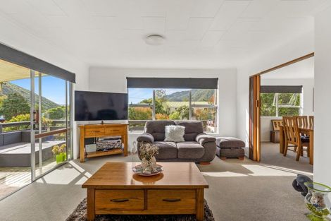 Photo of property in 4 Huia Street, Waikawa, Picton, 7220
