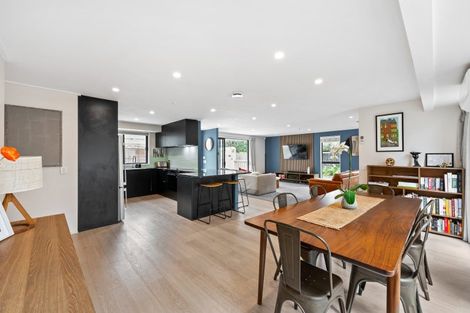 Photo of property in 43 Arthur Street, Riverhead, 0820