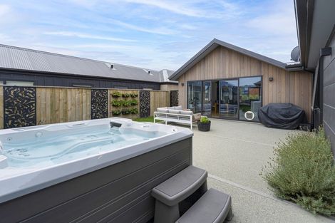 Photo of property in 69 Jack Hanley Drive, Jacks Point, Queenstown, 9371