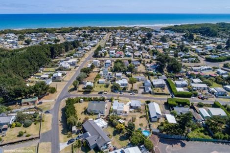 Photo of property in 31 Muapoko Street, Himatangi Beach, Foxton, 4891