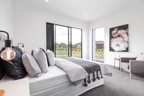 Photo of property in 35 Mike Smith Drive, Cambridge, 3434