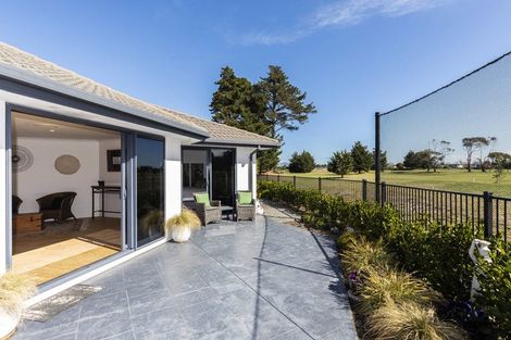 Photo of property in 16 Fishermans Rest, Waimairi Beach, Christchurch, 8083